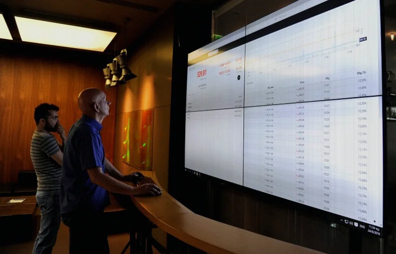 greece-stocks-lower-close-trade-b31d