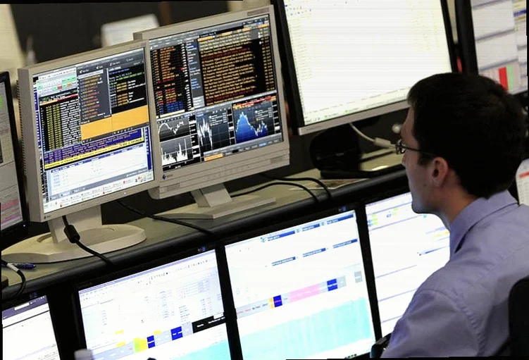 international-stock-tumbles-management-transition-0ef7