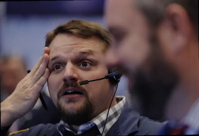 invivyd-stock-surges-covid-trial-1f8d