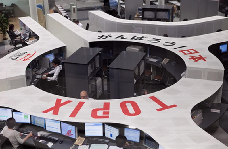 japan-stocks-lower-close-trade-671c