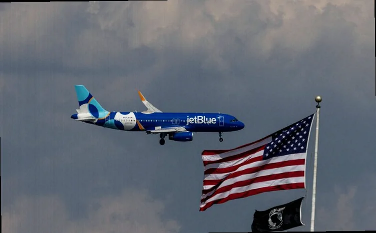 jetblue-quarterly-loss-widens-high-4667