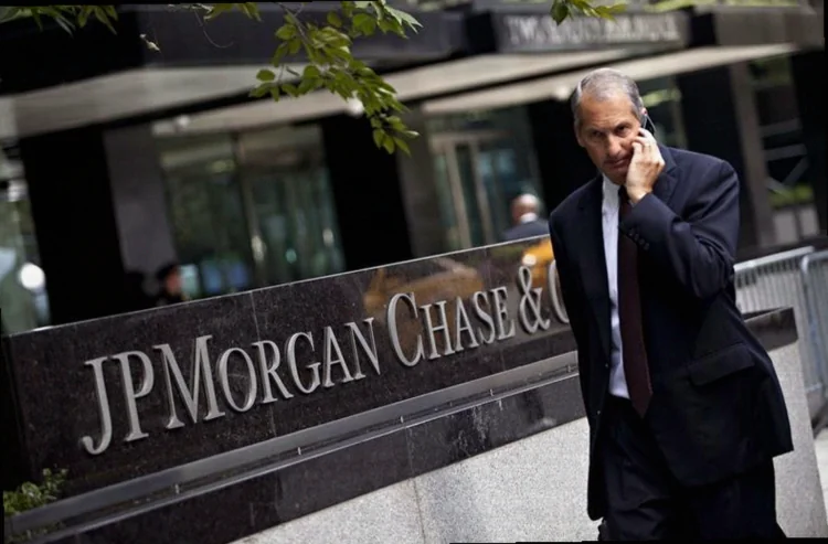 jpmorgan-dimon-warns-credit-downturn-3289