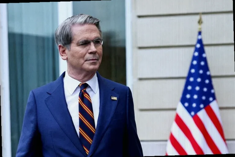 lawmakers-press-bessent-lng-ships-3b3d