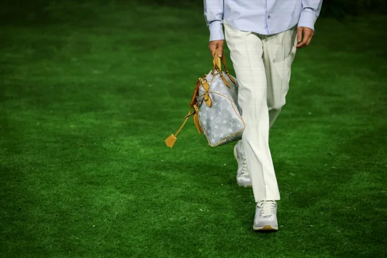 lvmh-flags-sales-impact-iran-e608