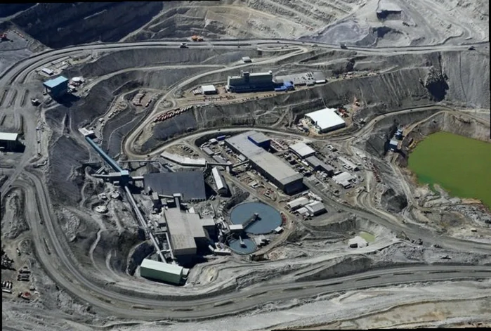 mining-stocks-rise-geopolitical-tensions-e845