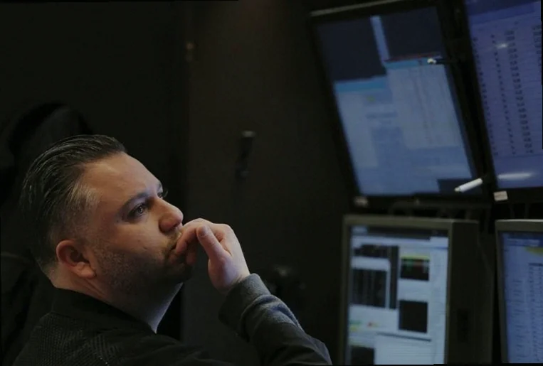 monday-insider-buys-sells-materials-d6d4