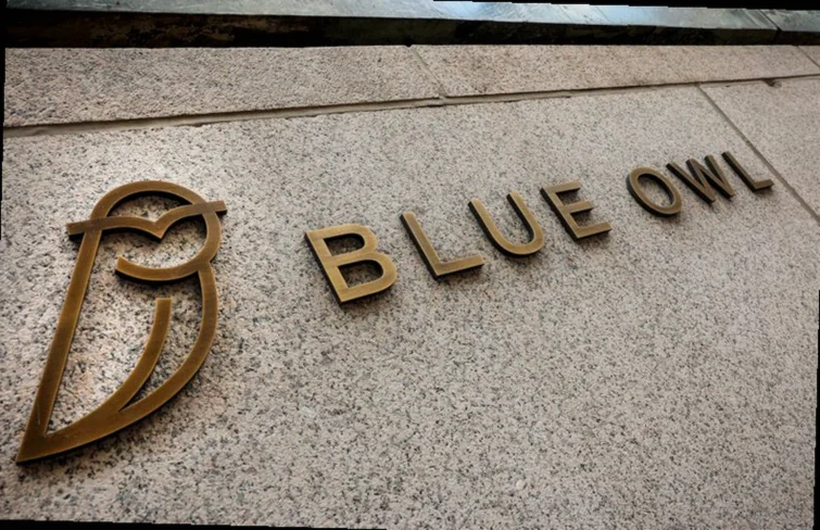 moody-cuts-outlook-blue-owl-4303