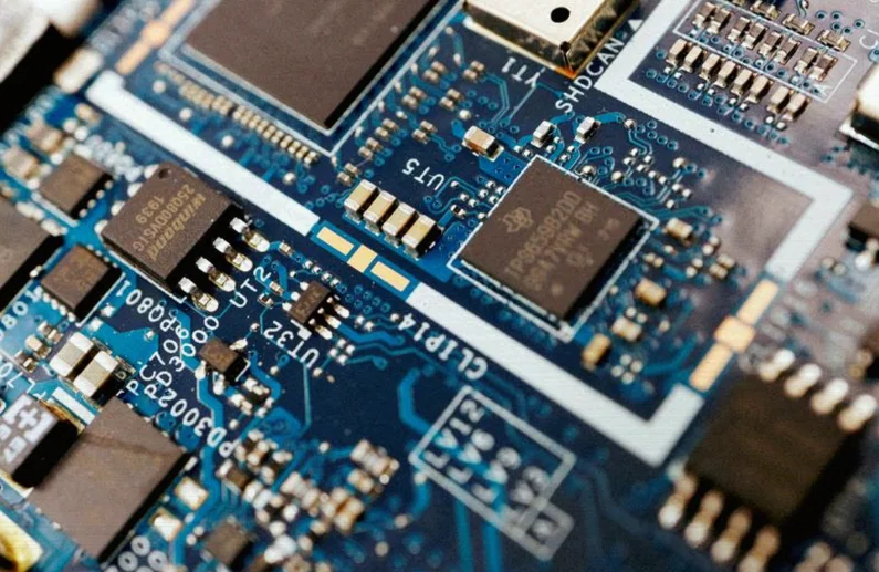 moore-threads-shares-jump-swinging-b3f2