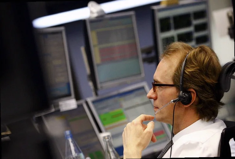 netherlands-stocks-higher-close-trade-6063