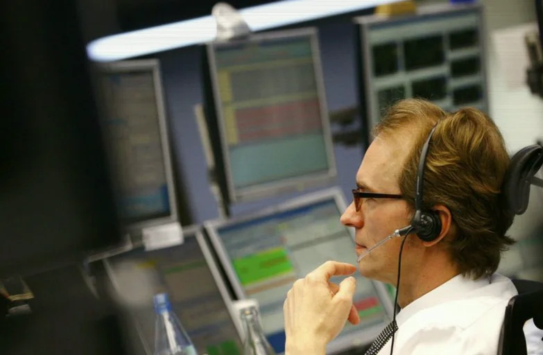 netherlands-stocks-higher-close-trade-9b55