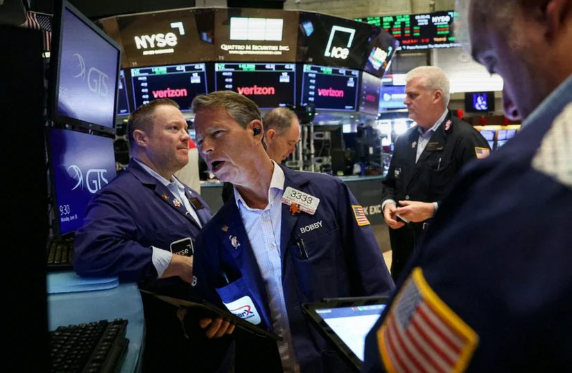 netherlands-stocks-higher-close-trade-e6a0