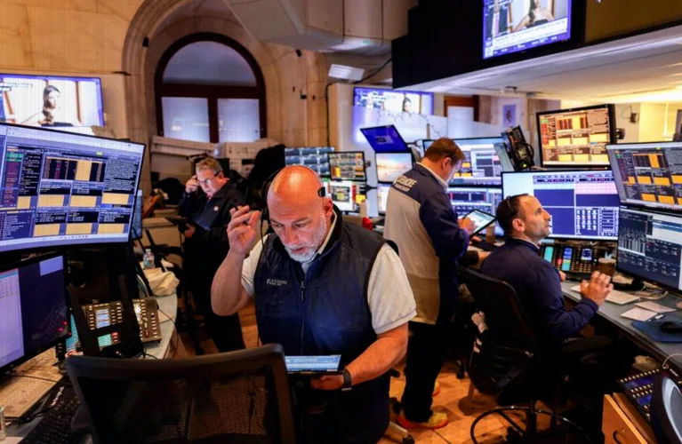 netherlands-stocks-lower-close-trade-082c