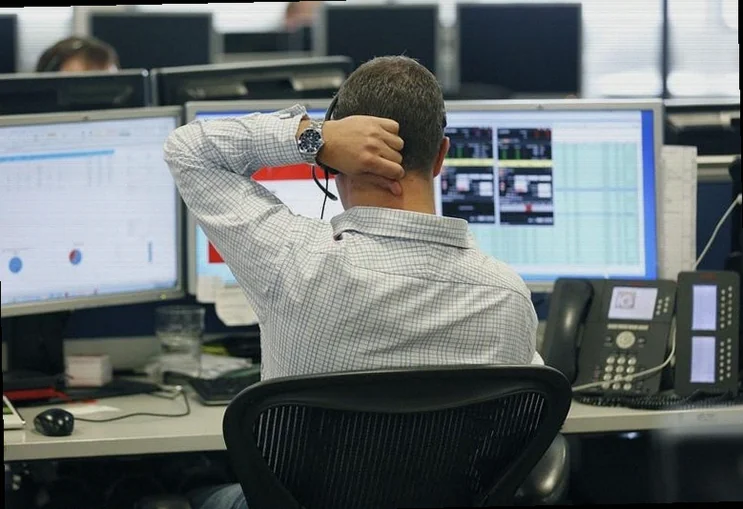 newhold-investment-corp-prices-175-6627