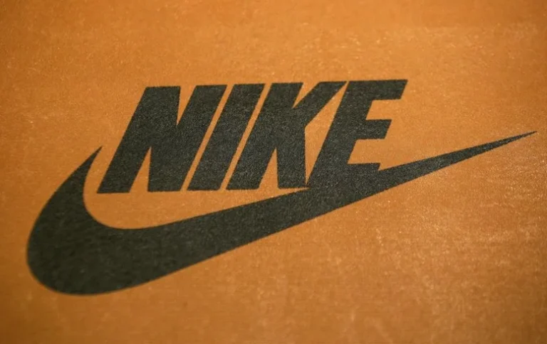 nike-turnaround-put-test-middle-2f16