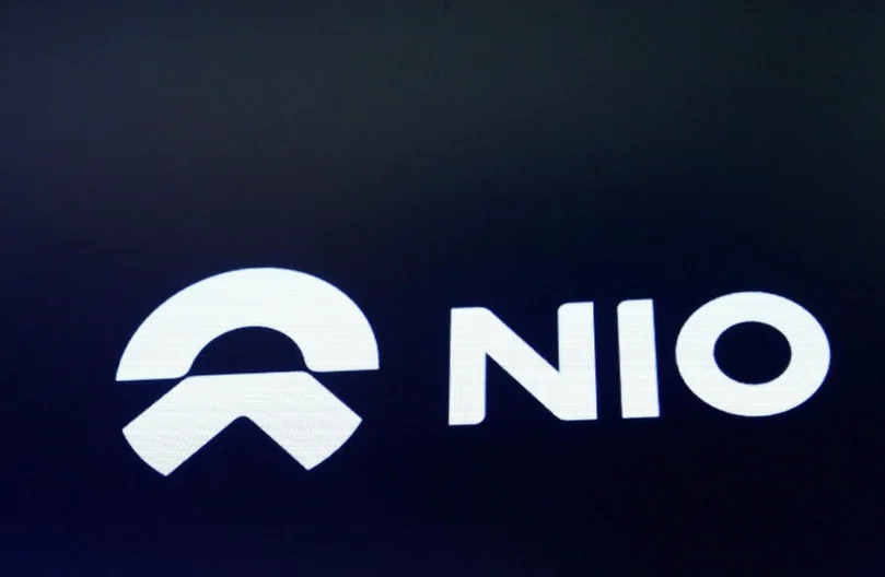 nio-shares-slide-after-unveiling-9570