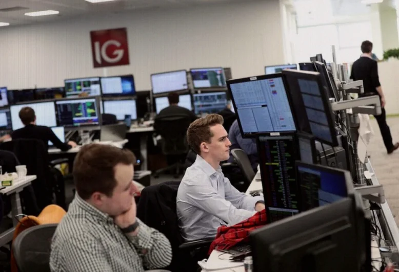 norway-stocks-higher-close-trade-c81d