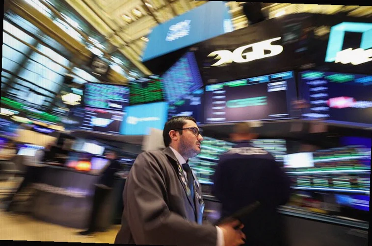 norway-stocks-lower-close-trade-4436