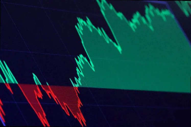 oil-must-move-lower-avoid-70f7