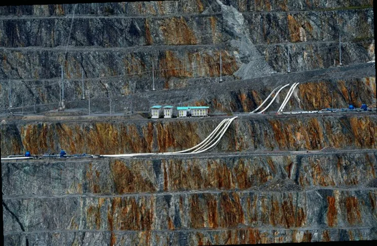 panama-authorizes-first-quantum-remove-345b