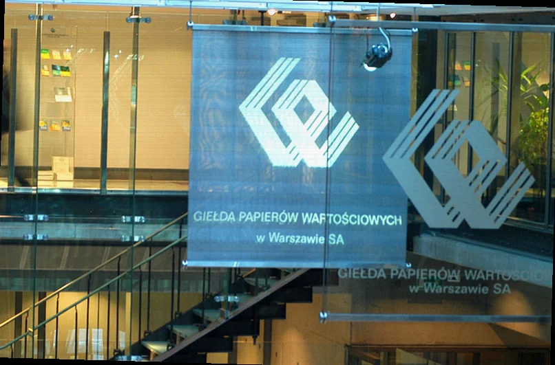 poland-stocks-lower-close-trade-6b93