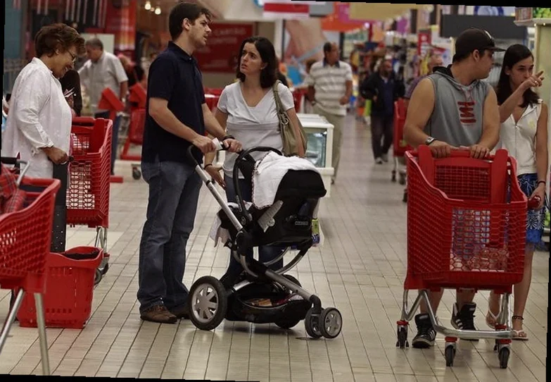 portugal-stocks-higher-close-trade-245b