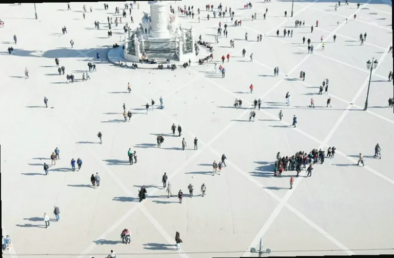 portugal-stocks-higher-close-trade-8653