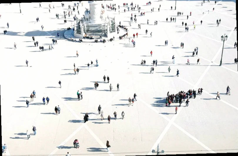 portugal-stocks-higher-close-trade-9956