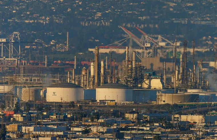 refiners-first-quarter-profits-expected-81b9