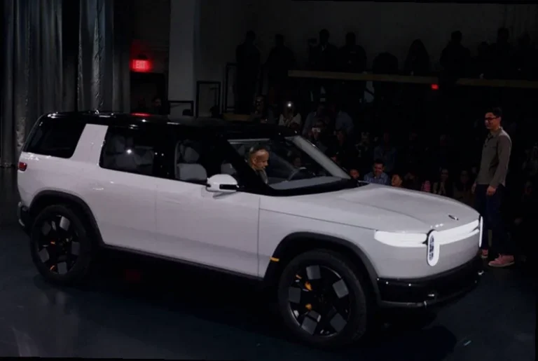 rivian-starts-production-suvs-deliveries-3dd8