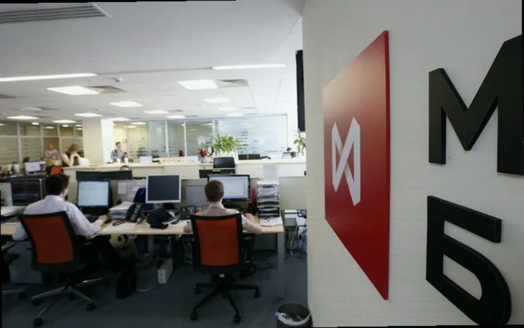 russia-stocks-lower-close-trade-2a9b