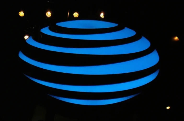 signs-deal-worth-billion-upgrade-0610