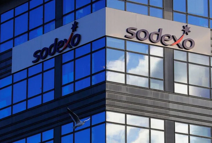 sodexo-cuts-2026-targets-ceo-b850