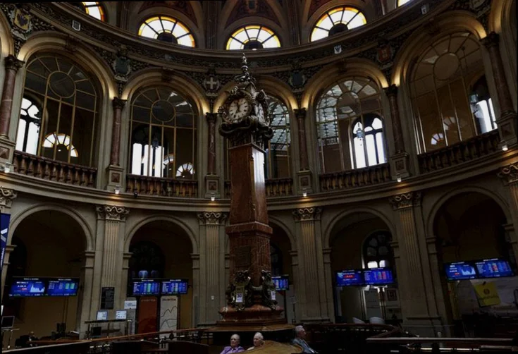 spain-stocks-lower-close-trade-74ed
