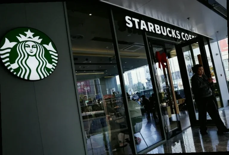 starbucks-closes-china-deal-boyu-0986