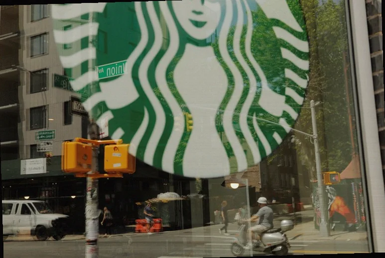 starbucks-expands-tipping-options-adds-0a6b