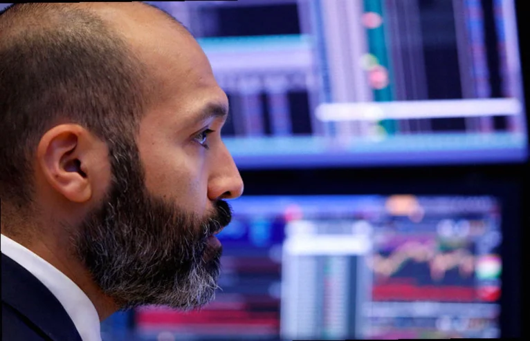 stellantis-recalls-700-000-vehicles-b7b7