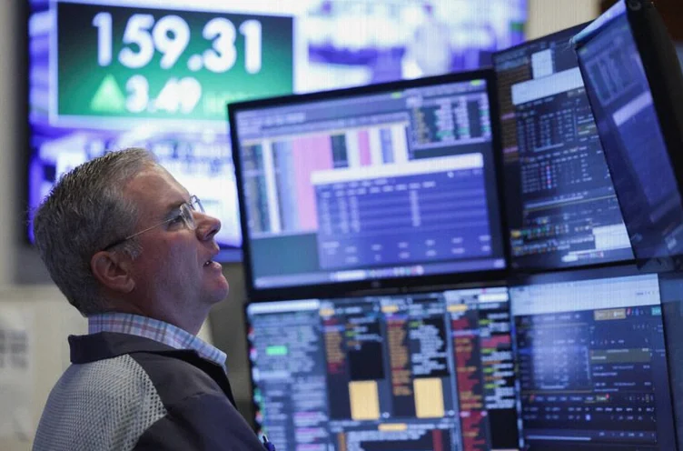 stock-futures-climb-optimism-tempers-0e12