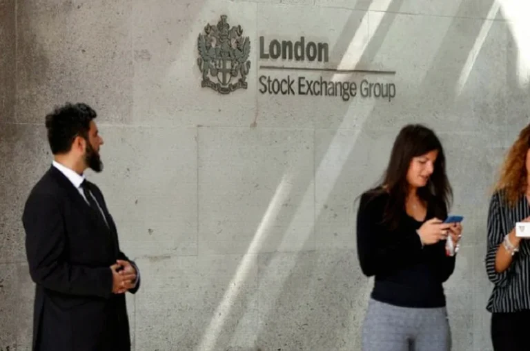 stocks-higher-close-trade-investing-605c