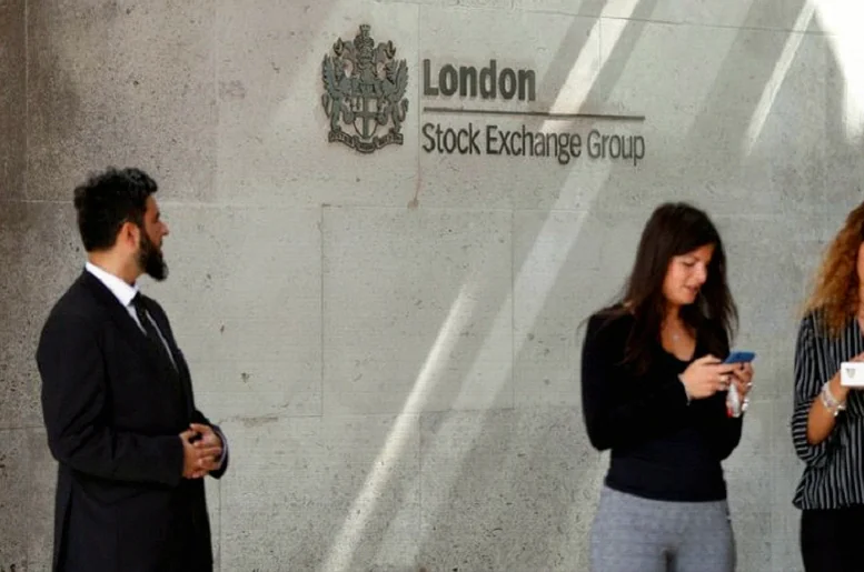 stocks-higher-close-trade-investing-605c