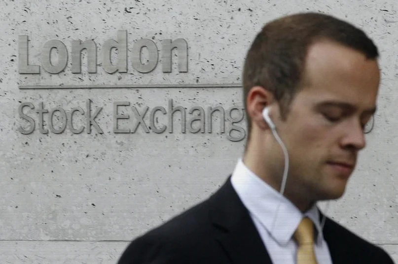 stocks-higher-close-trade-investing-8cc2