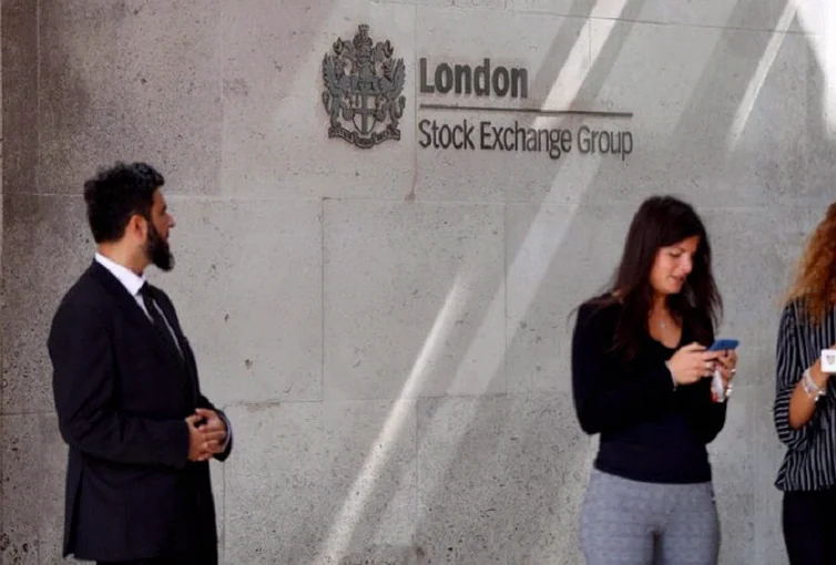 stocks-lower-close-trade-investing-17e1