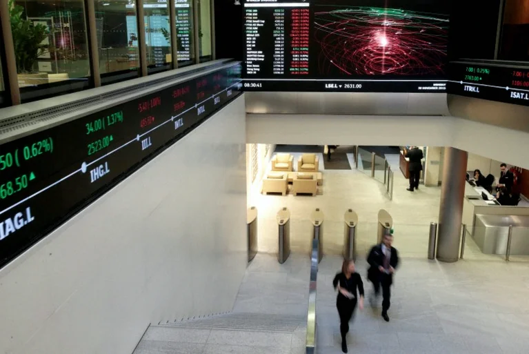 stocks-lower-close-trade-investing-22d9