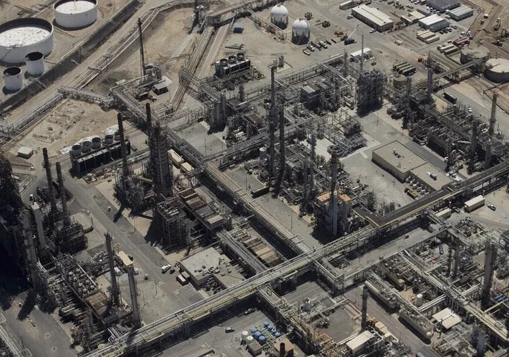 stocks-struggle-oil-jumps-trump-3008