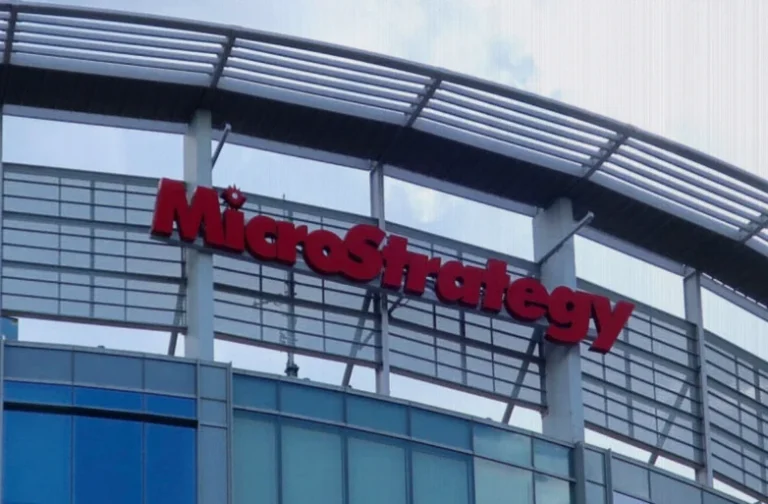 strategy-stock-surges-bitcoin-rally-d8aa