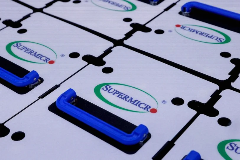 super-micro-tumbles-reported-oracle-0a43