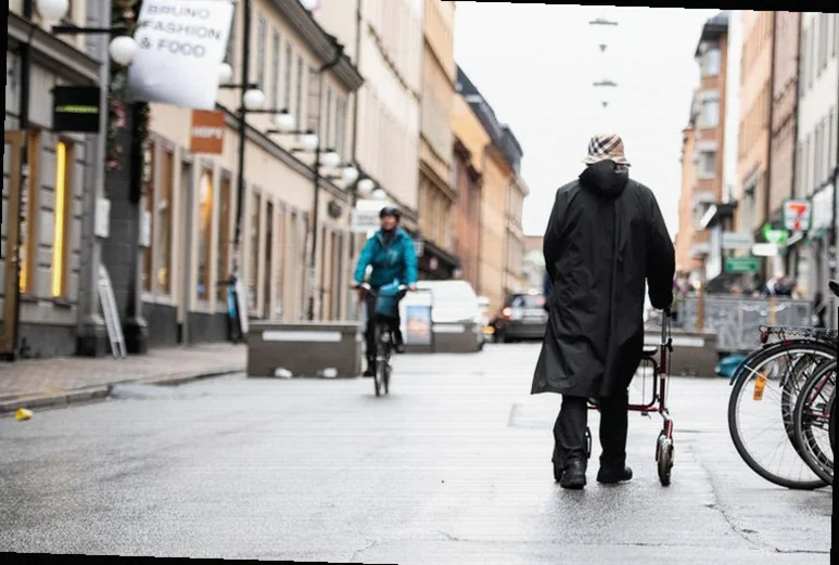 sweden-stocks-higher-close-trade-5a3a