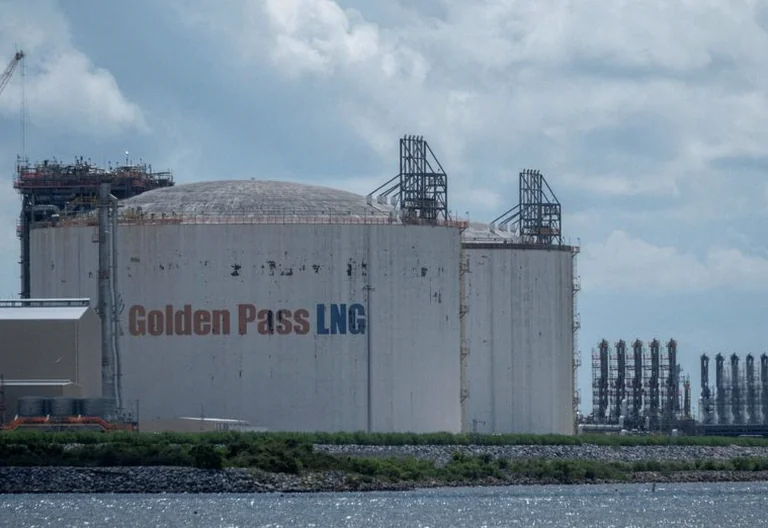 tanker-arrives-golden-pass-texas-d711