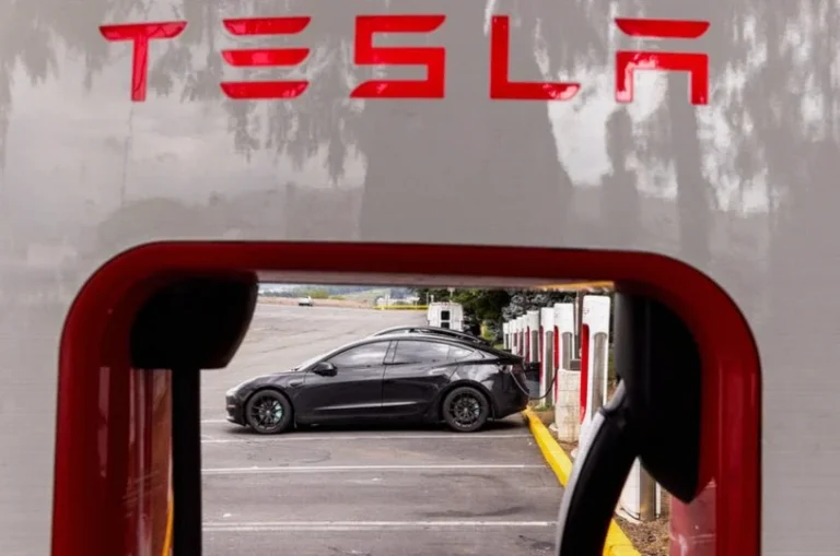 tesla-honeywell-slip-premarket-comcast-f2e4