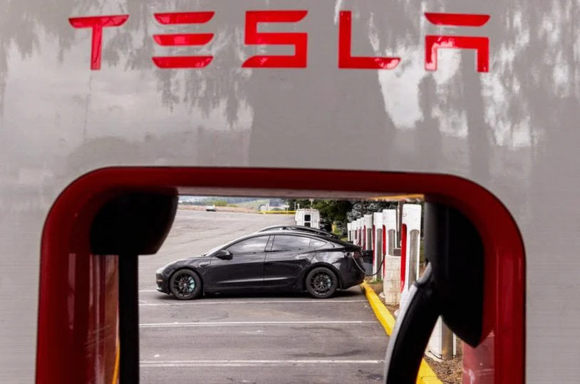 tesla-honeywell-slip-premarket-comcast-f2e4