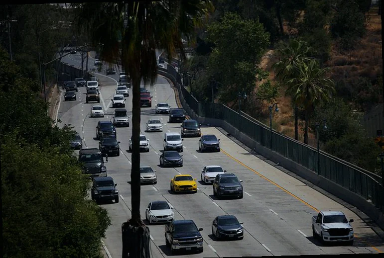 traffic-deaths-fall-lowest-number-26fd